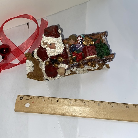 Abbott Santa on sleigh resin. - Picture 4 of 9